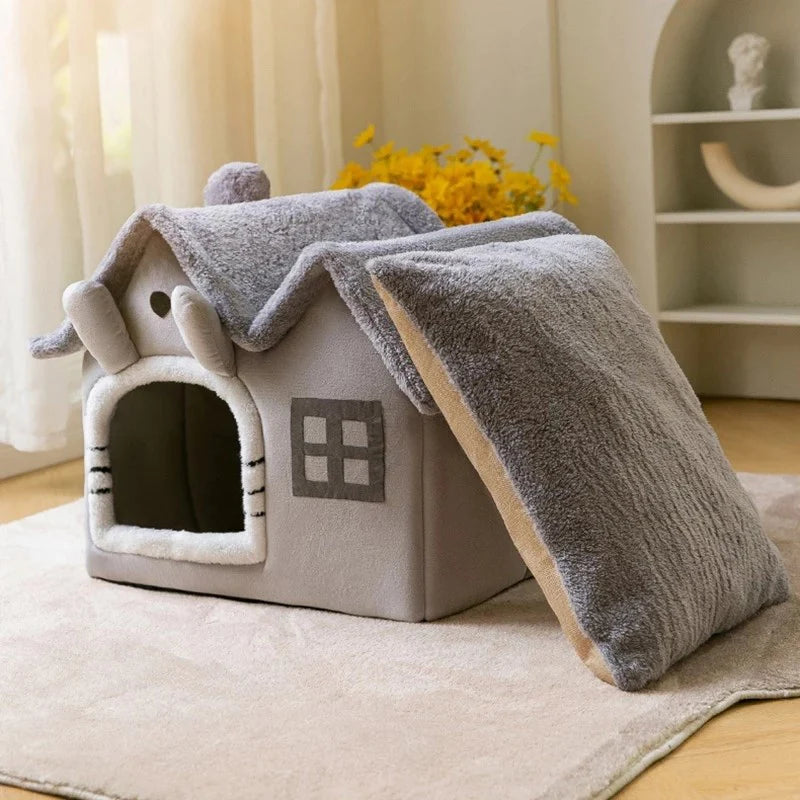Cottage Pet House — Cozy Plush Retreat for Cats & Dogs
